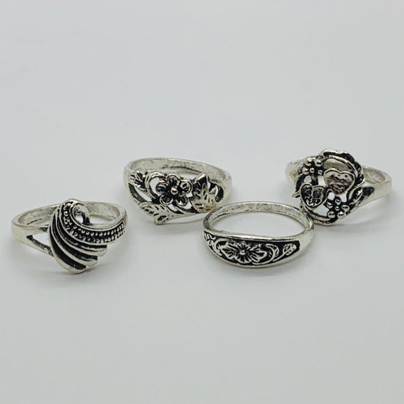 Set of 4 Costume Silver-Toned Rings - Picture 7 of 7